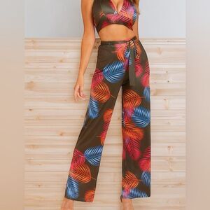 2 Piece floral outfit size small.